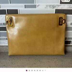 Unique SALVATORE FERRAGAMO - Clutch
